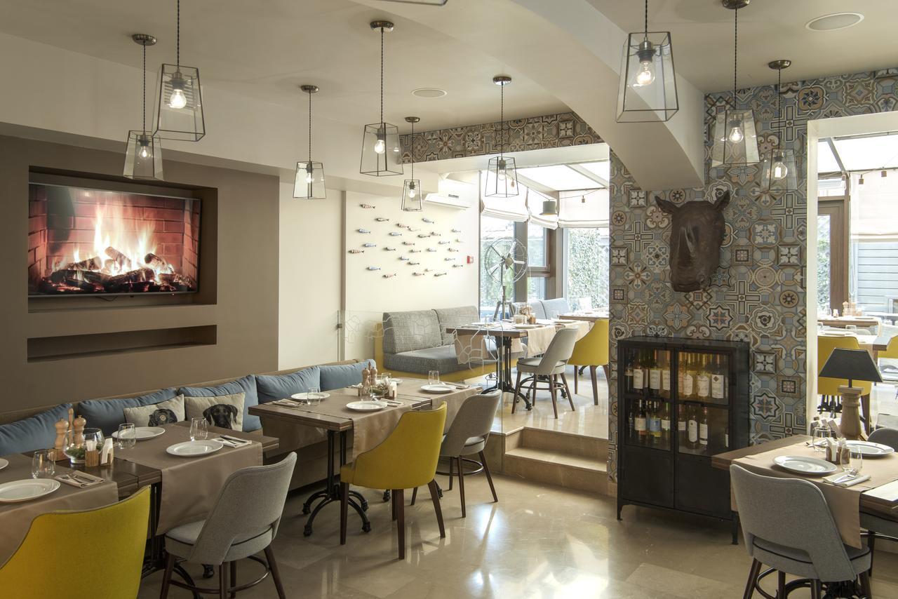 Zentrum Hotel 基希讷乌 外观 照片