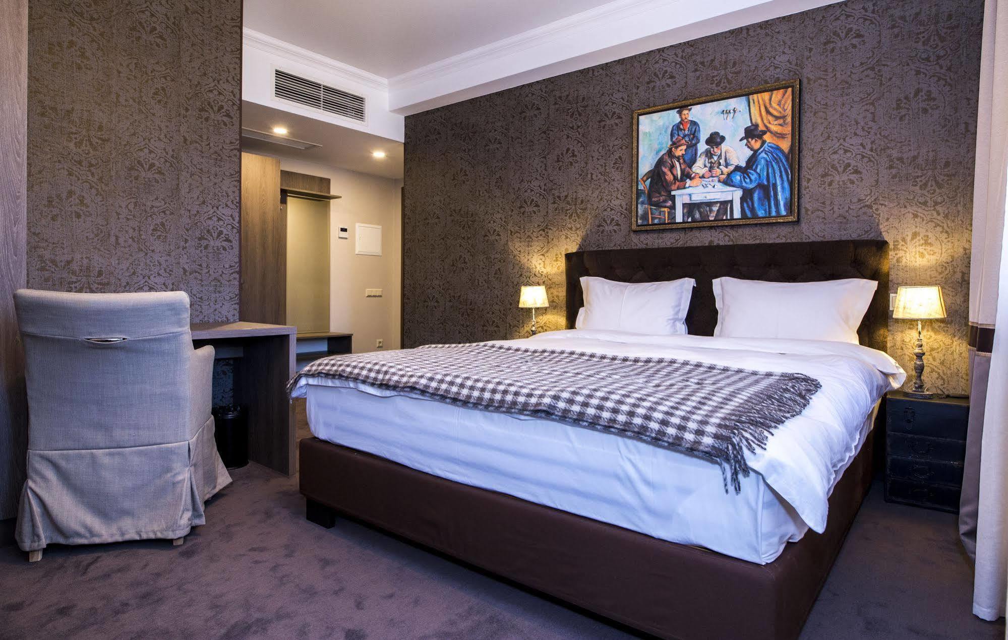 Zentrum Hotel 基希讷乌 外观 照片