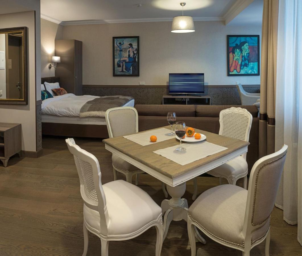 Zentrum Hotel 基希讷乌 外观 照片