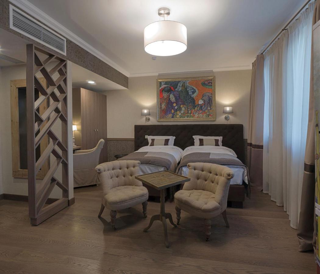 Zentrum Hotel 基希讷乌 外观 照片